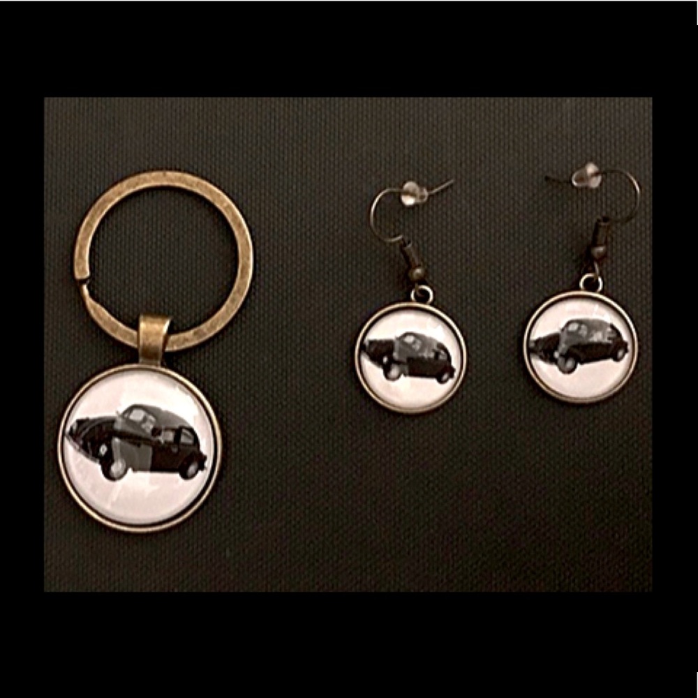 Vintage style VW BUG earrings and keychain.NWT